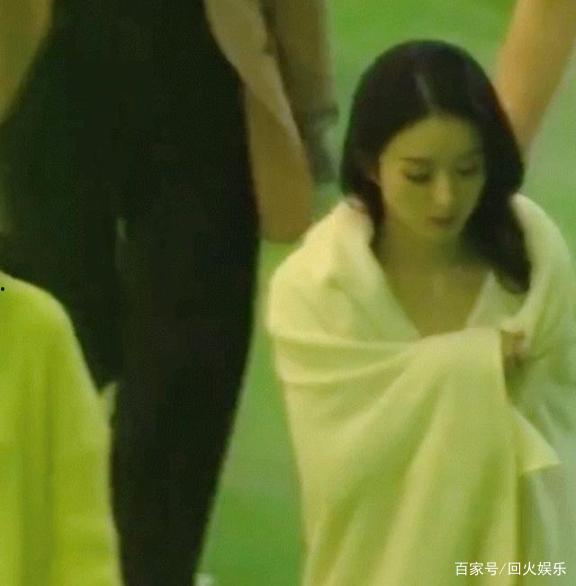 娱乐吃瓜美女复工,吃瓜美女华丽复工，惊艳亮相引热议